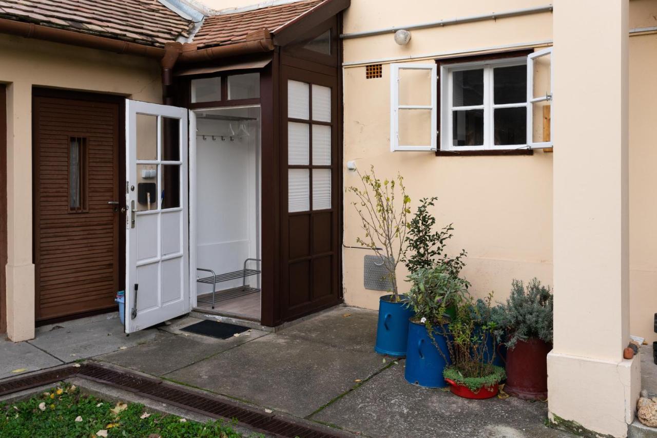 A Charming Little Flat Just Above Szechenyi Square Daire Peçuy Dış mekan fotoğraf